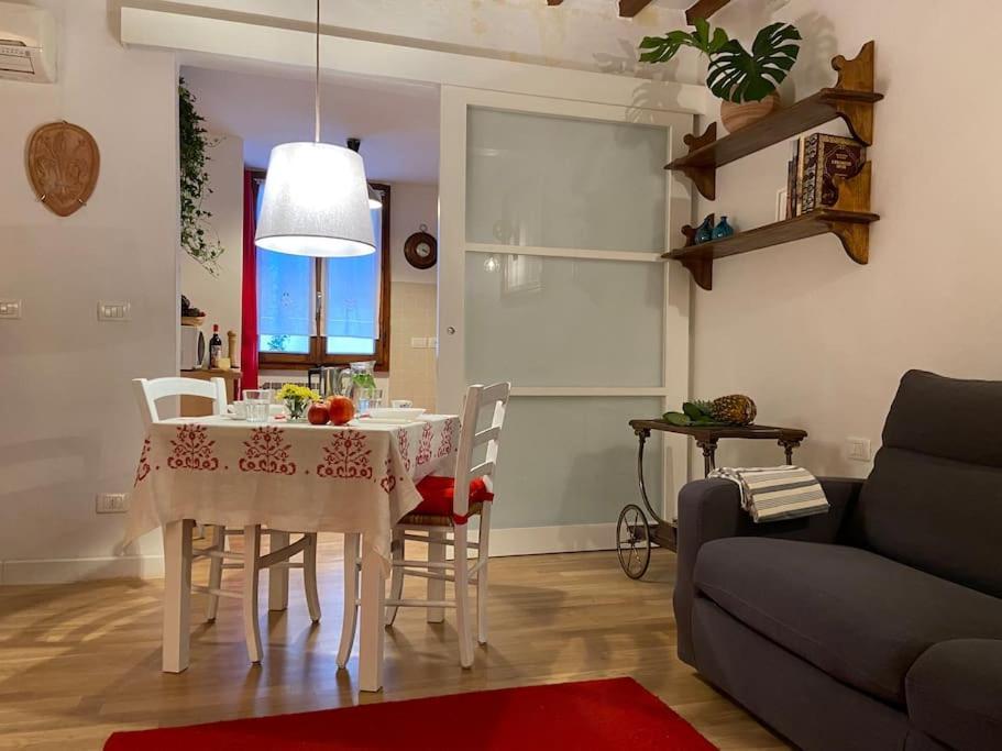 San Lorenzo Apartment In Red 피렌체 외부 사진