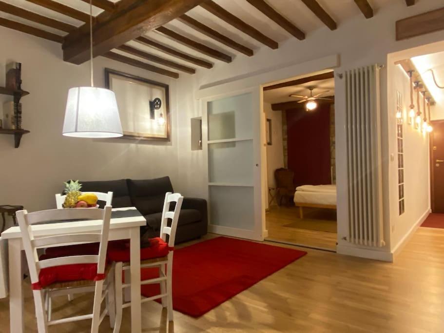 San Lorenzo Apartment In Red 피렌체 외부 사진